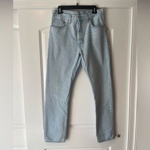 Levi’s 501 original button fly light wash jeans size 31x32